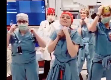 Médicos y enfermeras usan la música como "píldora" para enfrentar al Covid-19