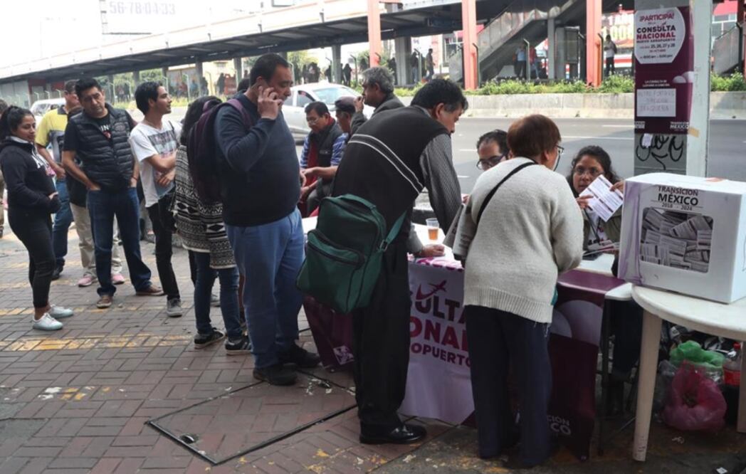 El presidente interino del PRD, Ángel Ávila, refrendó que la consulta "no se puede llamar un ejercicio democrático", porque no tiene garantías. Foto: Ariel Ojeda/El Universal