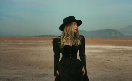 Belinda enamora con melena verde y estilo vaquero en "Cactus"