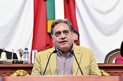 Exigen al Humanista pago de salarios