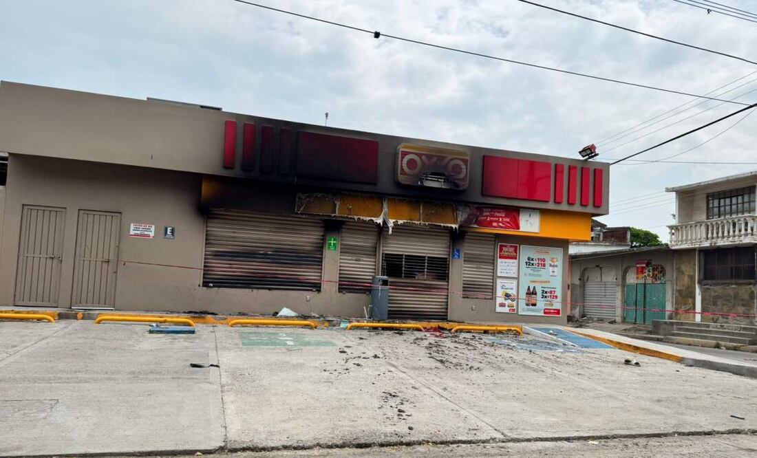 Desde días pasados, se ha reportado el incendio de Oxxos en Juchitán, Oaxaca, lo que ha provocado temor entre los habitantes de esta región de Oaxaca (17/06/2025). Foto: Especial