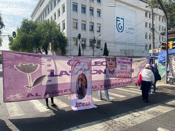 Colectivo Las Tonantzin bloquean Río de la Loza; exigen justicia por caso de violación infantil