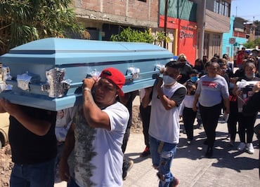 Padre de "El Mijis" afirma que camioneta calcinada no es en la que viajaba su hijo, Pedro Carrizales