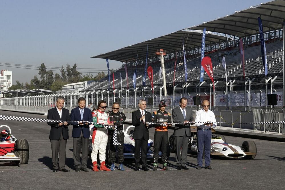 El jefe de Gobierno, Miguel Ángel Mancera, cortó el listón para reinaugurar el Autódromo Hermanos Rodríguez, donde se llevará a cabo el regreso de la Fórmula 1 al país