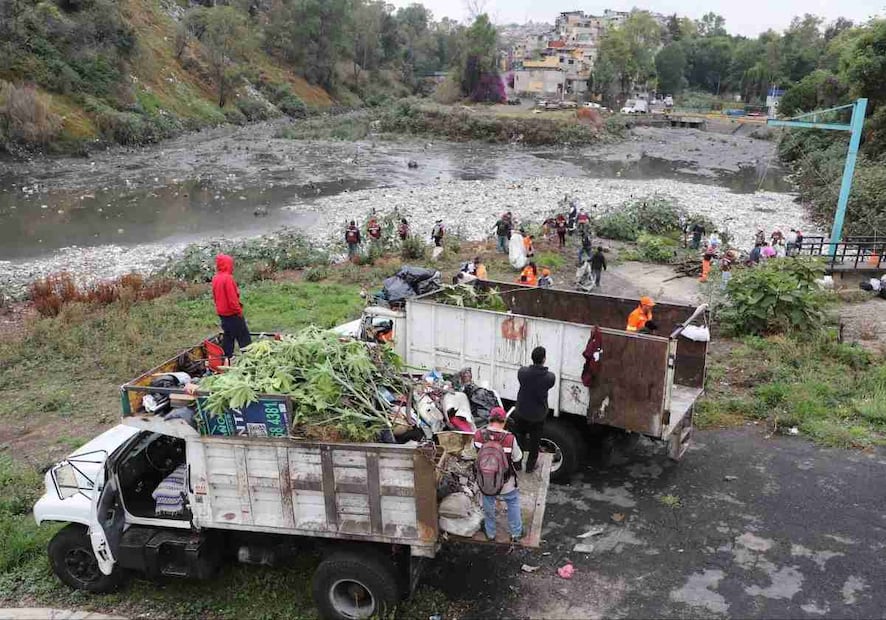 En el operativo participaron cuadrillas de la Dirección General de Obras y la Dirección de Servicios Urbanos. Foto: Especial