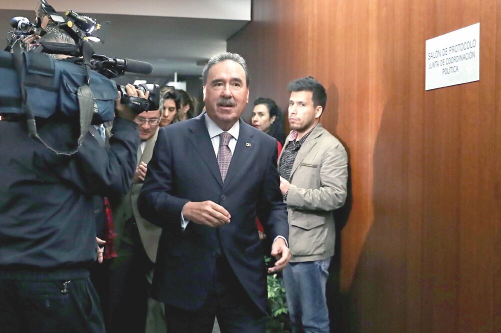 El coordinador del PRI en el Senado, Emilio Gamboa, celebró que la Cámara de Diputados recuperara su vida institucional. (ARCHIVO EL UNIVERESAL)