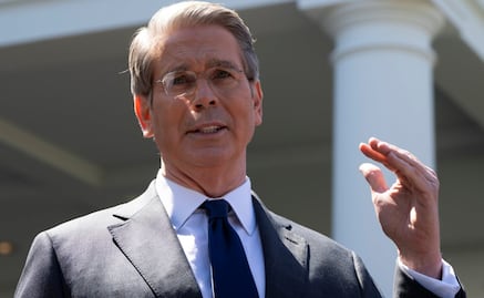 Secretario del Tesoro de EU desestima caída de las bolsas; "nada inusual"