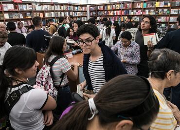 Libros desde 10 pesos en el Remate de Libros del Monumento a la Revolución