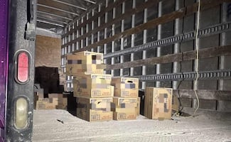 Frustran robo a tren cargado con cerveza, en Hermosillo, Sonora; delincuentes se enfrentan a policías y huyen al monte