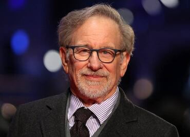 Steven Spielberg lamenta que su cinta "Tiburón" haya disparado la caza de estos animales
