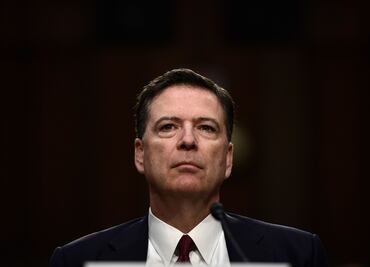 James Comey, ex director del FBI, se une a Twitter; promete tuits "útiles"