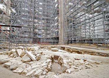 Arqueólogos abrirán sarcófago descubierto debajo de Notre-Dame