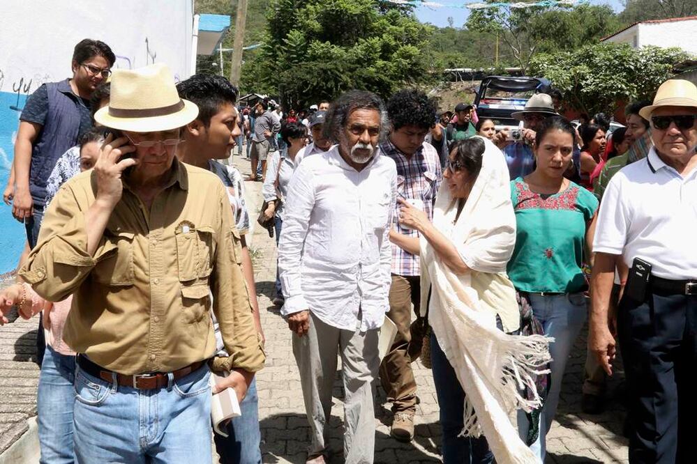El artista oaxaqueño Francisco Toledo lamentó la cerrazón del gobierno de Oaxaca para dialogar con las personas que se oponen a la construcción del Centro de Convenciones en la zona del Cerro del Fortín