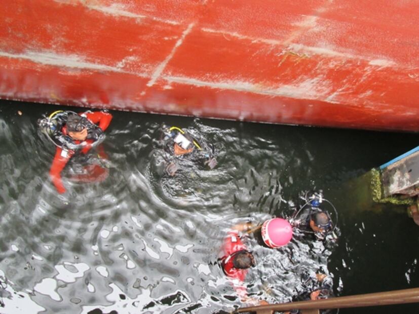 Decomisan cocaína colombiana oculta en buque en Lázaro Cárdenas, Michoacán
