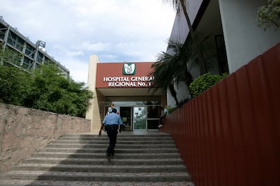 Hospital del IMSS en Mazatlán desaloja a pacientes por fuga de oxígeno