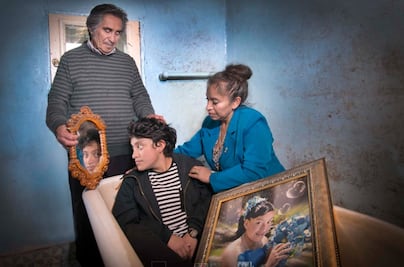 ¿Poliamorosos, multiespecie? Lizeth Arauz expone fotos de esas y otras familias sin etiquetas