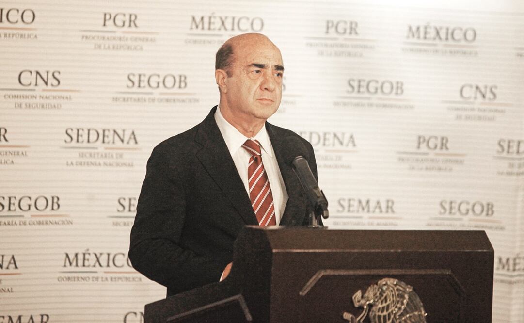 Rechaza Morena exonerar a Murillo Karam de juicio político por Ayotzinapa