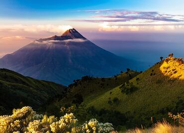 Deportan a canadiense por bailar desnudo en una montaña sagrada