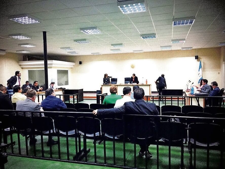 Audiencia judicial en Guatemala procesó a 18 implicados en el escándalo por la corrupción con las compras estatales de medicinas. Foto: CICIG