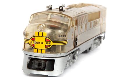 Neil Young subastará su colección de trenes a escala