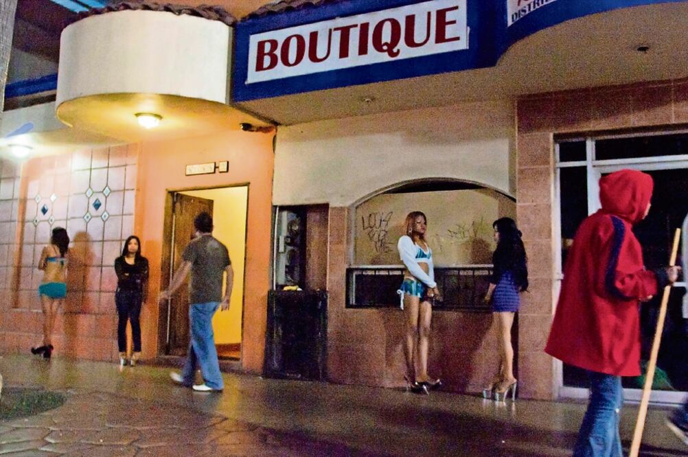 Según la Comisión Nacional de los Derechos Humanos, la trata de personas tiene como finalidad la explotación en dos vertientes: la laboral y la sexual (ARCHIVO EL UNIVERSAL)