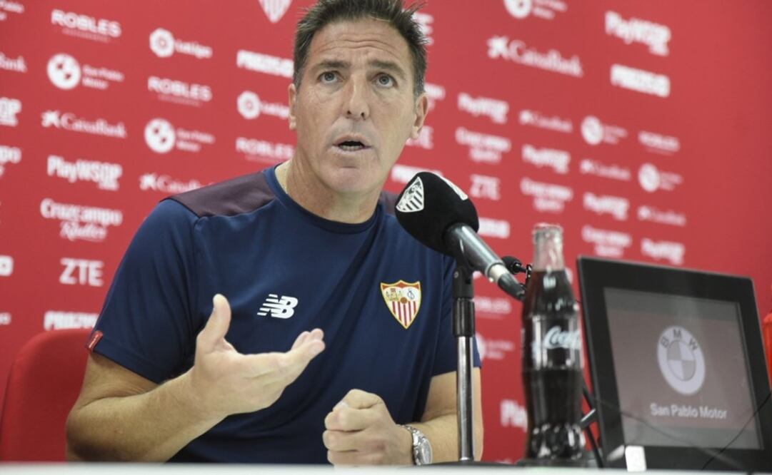 Twitter (@SevillaFC) Eduardo 'Toto' Berizzo durante una conferencia de prensa 