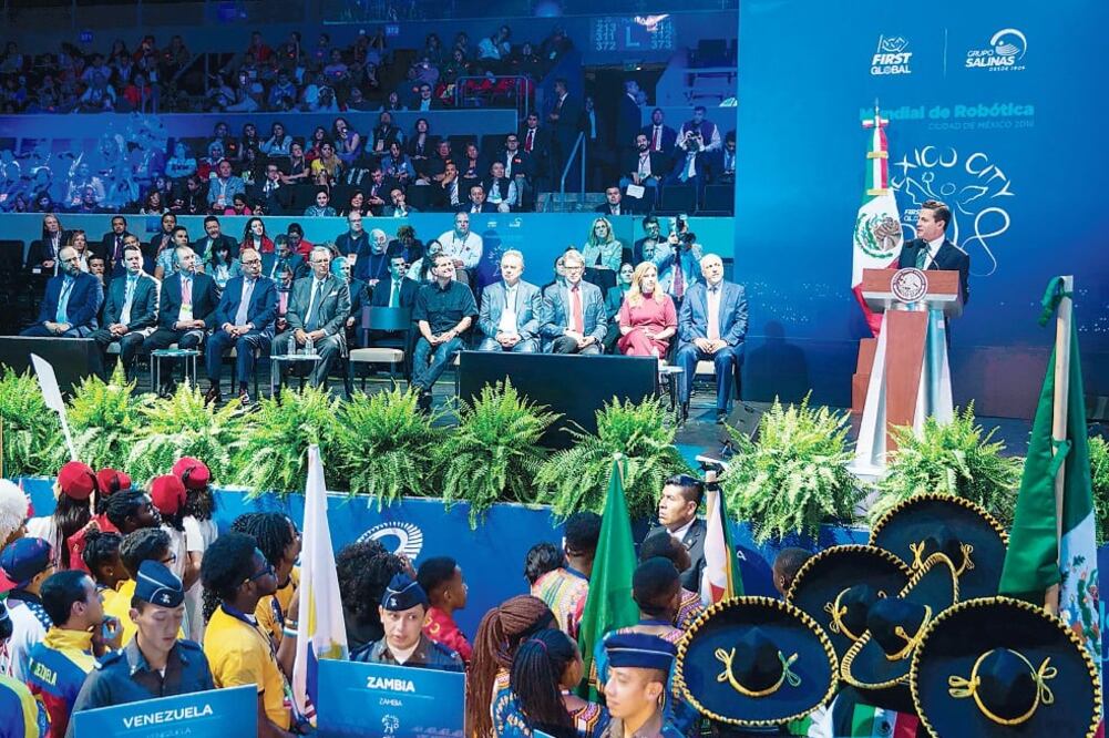 El presidente Enrique Peña Nieto destacó que la tecnología puede ser empleada para resolver problemas mundiales. (PRESIDENCIA)