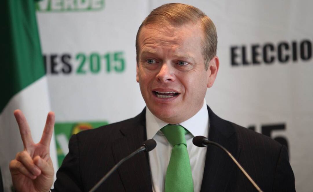 La bancada Verde publicó desplegados firmados por 10 diputados federales, encabezados por su coordinador Arturo Escobar, y pagados con fondos de ese Grupo Parlamentario -según la misma publicación- para defender al Verde (Foto: Iván Stephens)