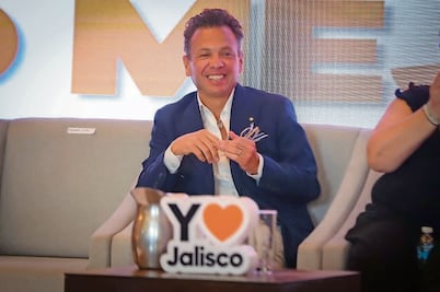 Presenta Lemus su plan educativo; apoya escuelas de tiempo completo