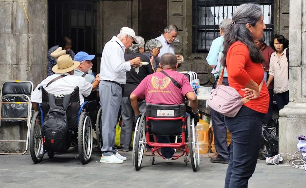 Manifestantes levantan huelga de hambre en Morelos; gobierno difundirá las nuevas tarifas del transporte.
Foto: Especial.