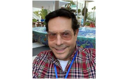 Juan José Origel se defiende... pero confunde a Gandhi con Einstein