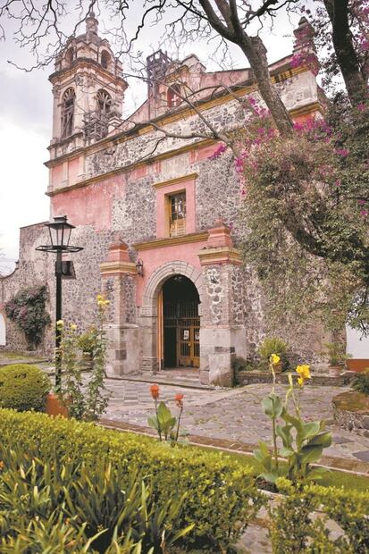 Comunidades de Magdalena Contreras y de San Ángel restauran iglesias sin supervisión ni recursos del INAH