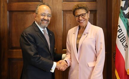 Cónsul de México en Los Ángeles se reúne con alcaldesa Karen Bass; revisan redadas de ICE contra migrantes