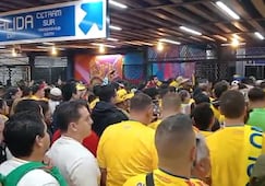 VIDEO Entre cánticos, música y porras, colombianos abarrotan Línea 2 del Metro y el Tren Ligero; "vamos, Colombia", corean