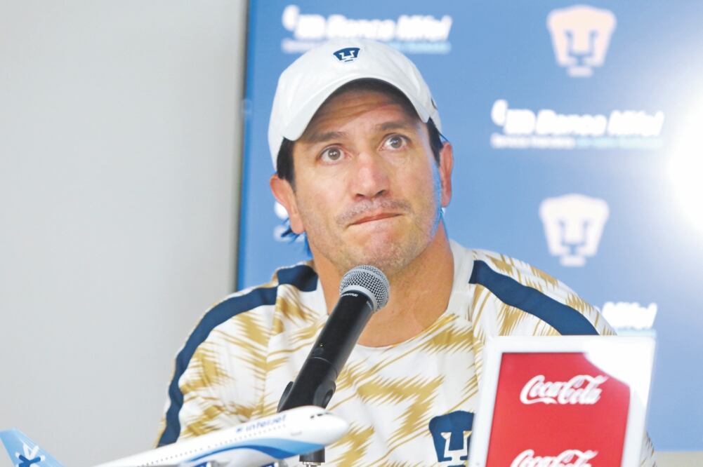 Marioni, DT de Pumas, considera “cl á sico s” los duelos con Chivas. Foto: CARLOS MEJÍA. EL UNIVERSAL