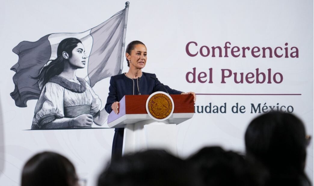 La presidenta Claudia Sheinbaum descartó que Estados Unidos haya solicitado hasta ahora la presentación de políticos mexicanos relacionados con el narcotráfico, tras la entrega que se hizo de 29 capos en días pasados. Foto: especial