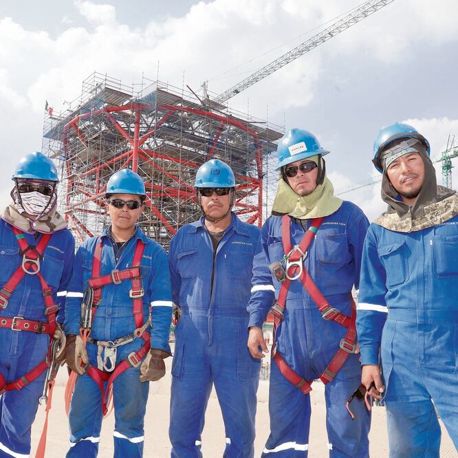 La noticia de que se cancelará el aeropuerto en Texcoco ha provocado el descontento de los empleados. Foto: IRVIN OLIVARES. EL UNIVERSAL