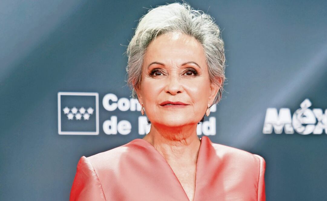 La actriz encarna a la cuidadora de una familia adinerada que enfrenta la ruina, en una comedia que se filma en California. Foto: EFE