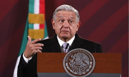 AMLO llama a democratizar "lo más que se pueda" las universidades del país