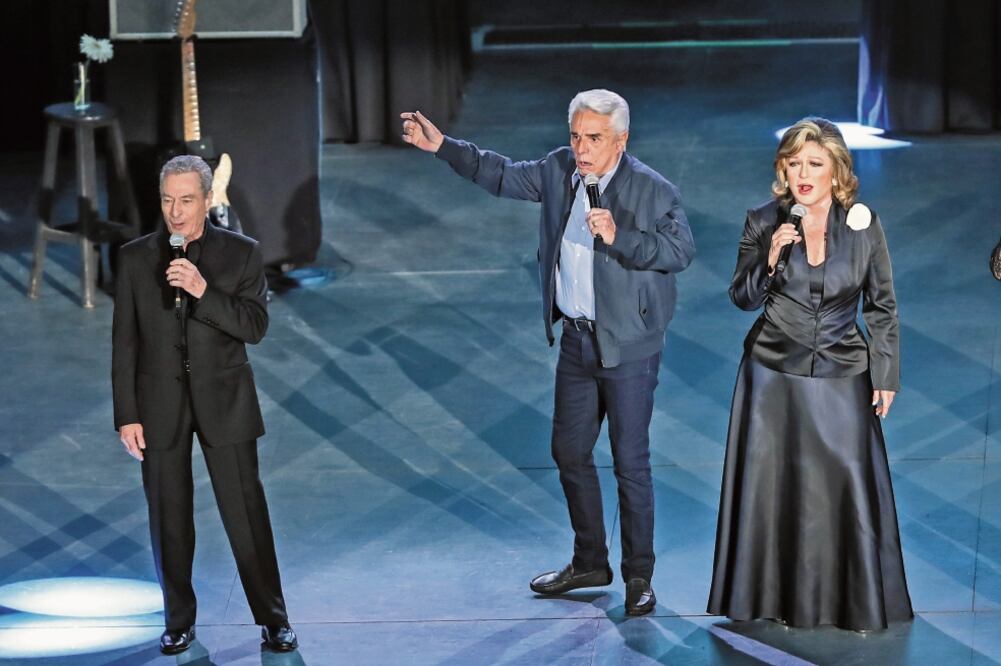 César Costa, Enrique Guzmán y Angélica María recordaron sus grandes éxitos como solistas. Foto: GERMAN ESPINOSA. EL UNIVERSAL