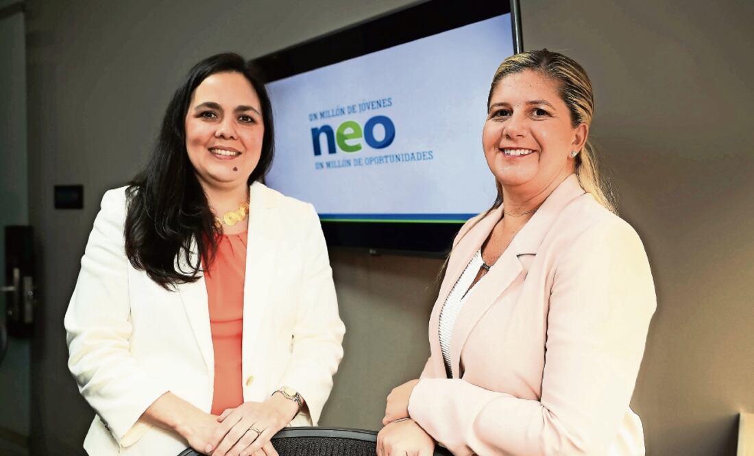 Verónica Porte, directora de Educación Financiera de CitiBanamex y Martha Herrera, directora corporativa de Responsabilidad Social de Cemex. (JUAN CARLOS REYES. EL UNIVERSAL)