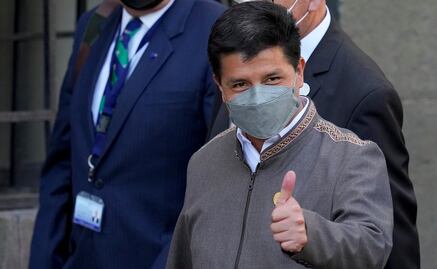 Perú aprueba moción para debatir una posible destitución del presidente Pedro Castillo