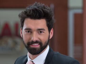 Señalan al actor Gonzalo P como cómplice de violación