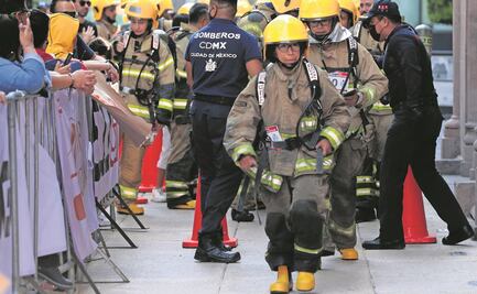 Crónica. Carrera a las alturas: bomberos corren 53 pisos