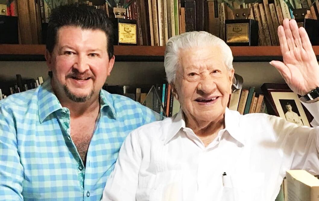 Ignacio López  Tarso y su hijo, Juan Ignacio López Miranda, quienes sostuvieron una relación muy estrecha.
Foto: Instagram