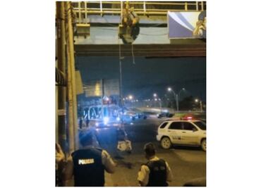 Como en México: aparecen cadáveres colgados en puente de Ecuador