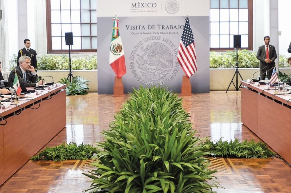 El presidente Enrique Peña Nieto y el vicepresidente de Estados Unidos, Joseph Biden, con sus respectivos equipos, sostuvieron en la Residencia Oficial de Los Pinos el Diálogo Económico de Alto Nivel (PRESIDENCIA)