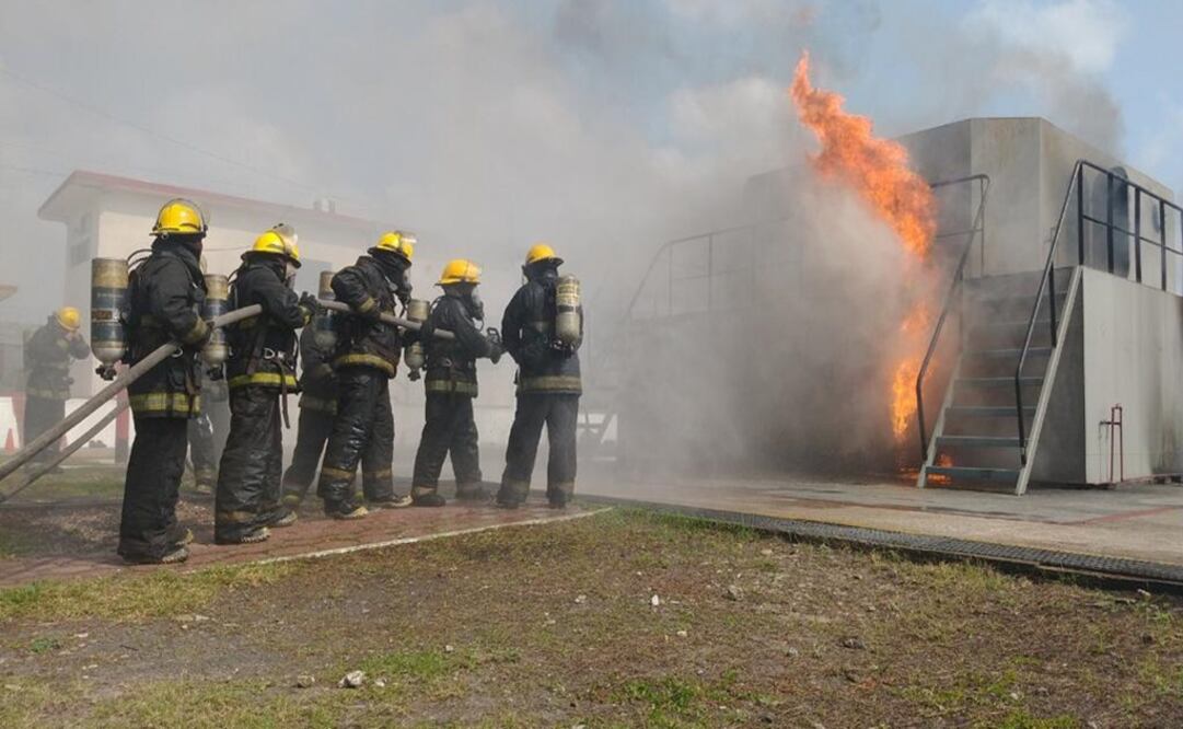 En la actualidad, se están capacitando 15 elementos navales en el Centro de Entrenamiento de Control de Averías y Contraincendio del Golfo. Foto: Especial