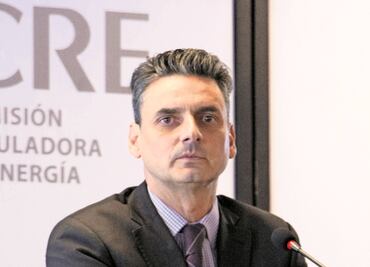 García Alcocer, el comisionado de la CRE señalado por AMLO