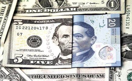 Analysts cite Clinton's illness in new plunge by Mexico peso